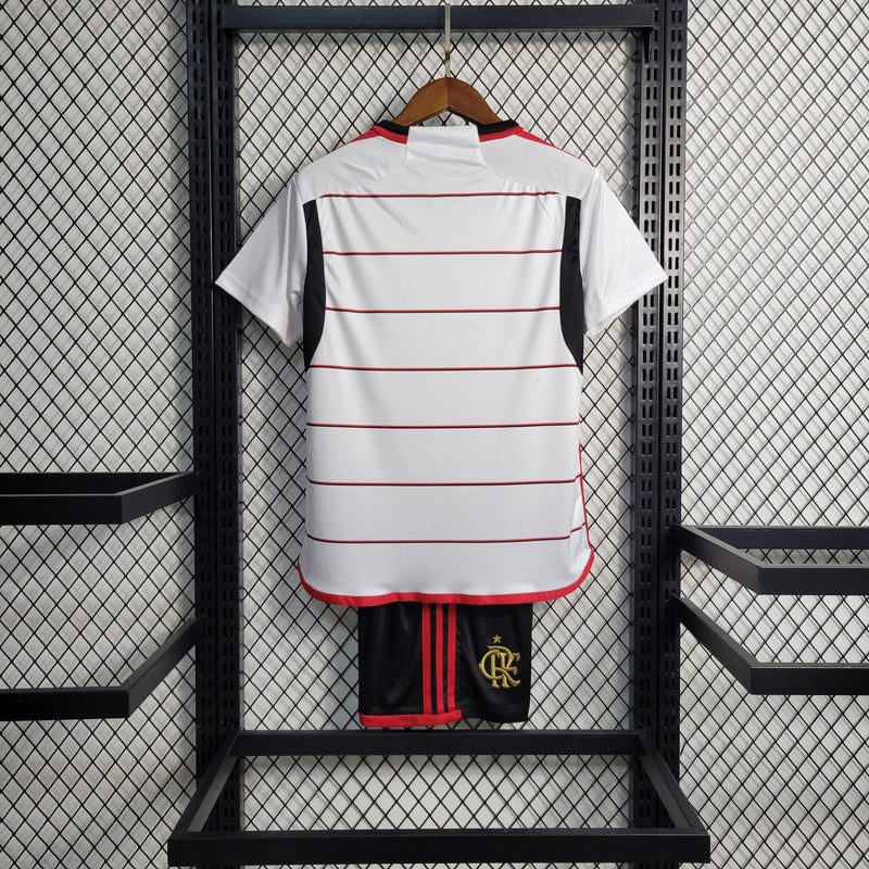 CRIANÇA FLAMENGO FORA 23/24
