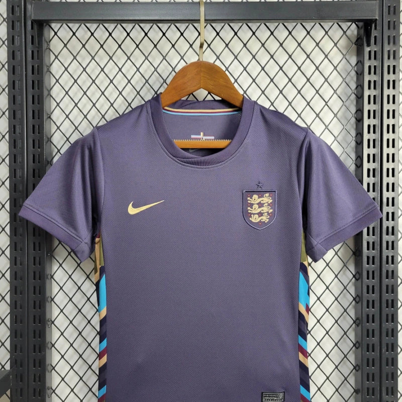 CRIANÇA INGLATERRA FORA 24/25